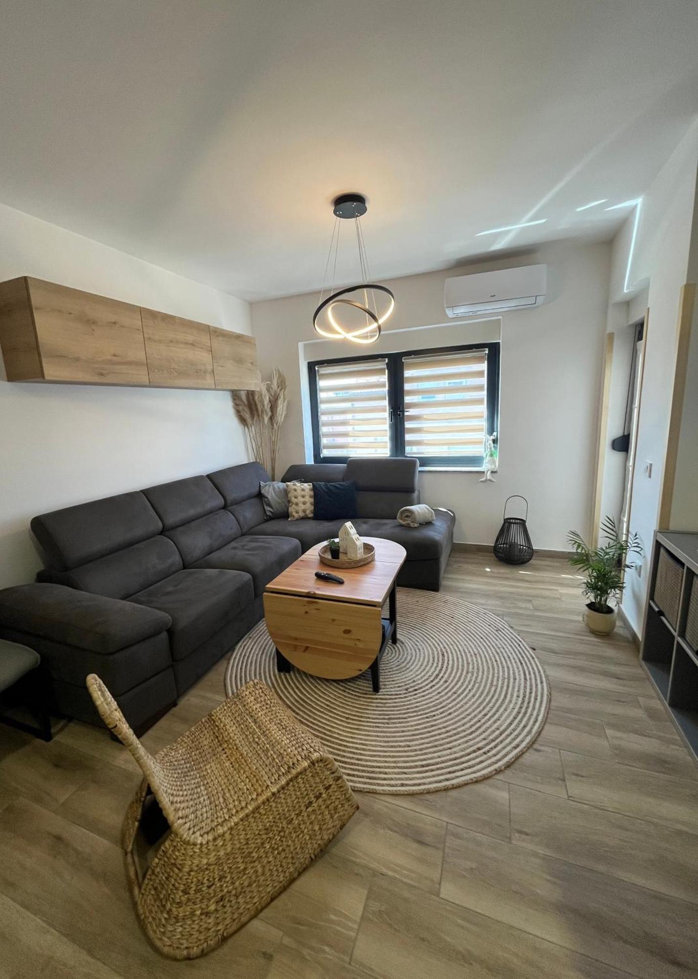 Apartman Sandra ノヴァ・グラディシュカ エクステリア 写真